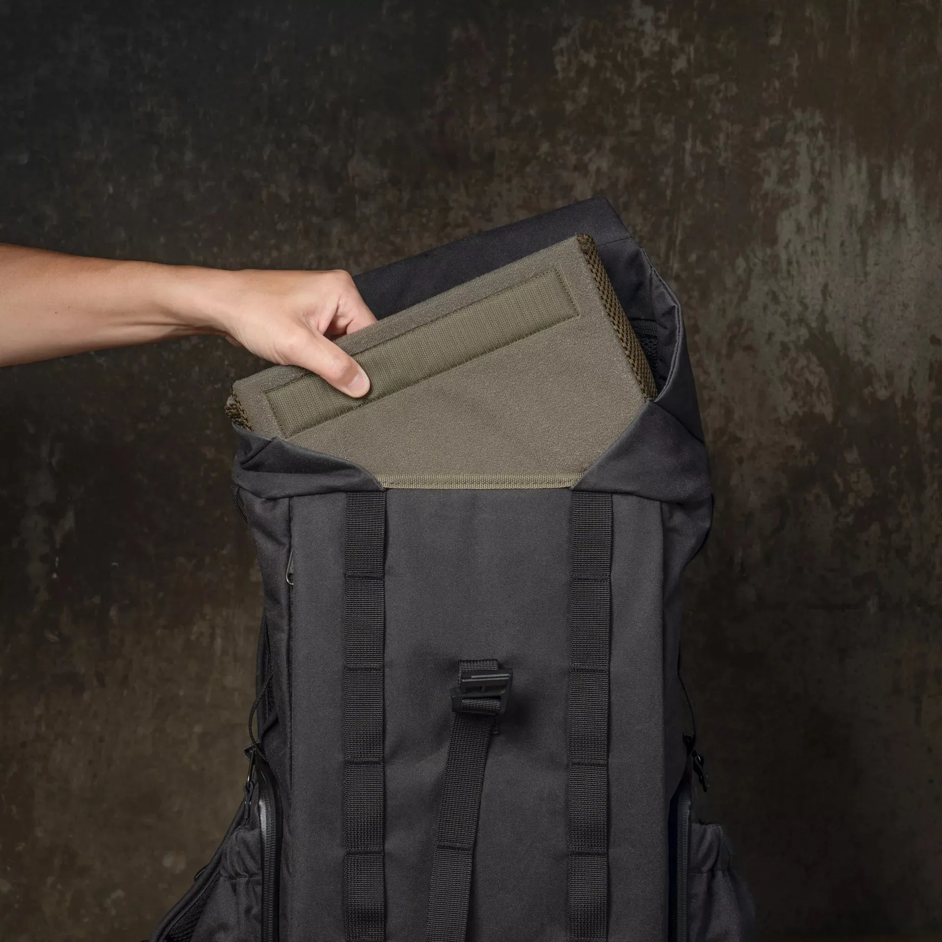 New Pilot Travel Camera Backpack 18L