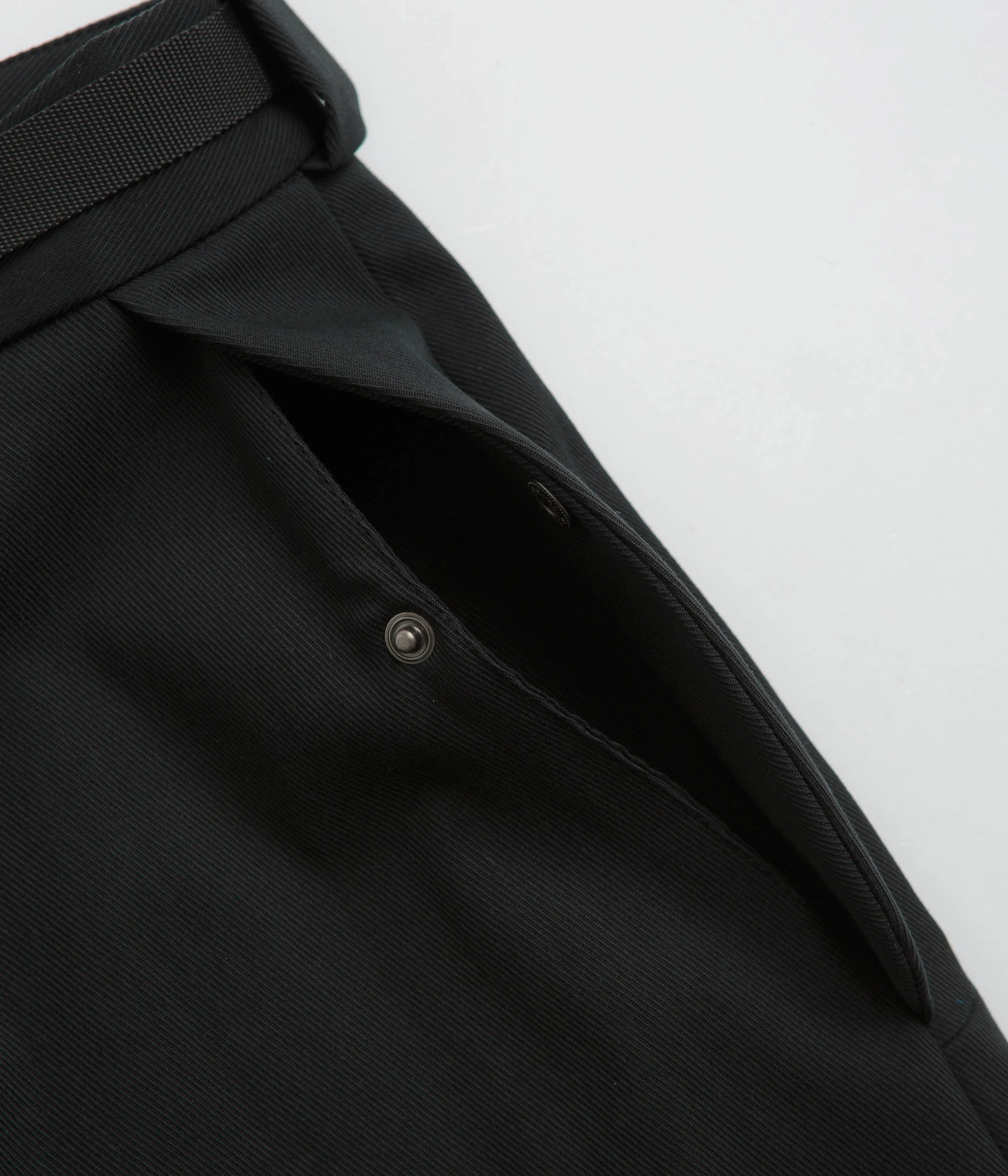 ROA Buckle Chino Trousers - Black