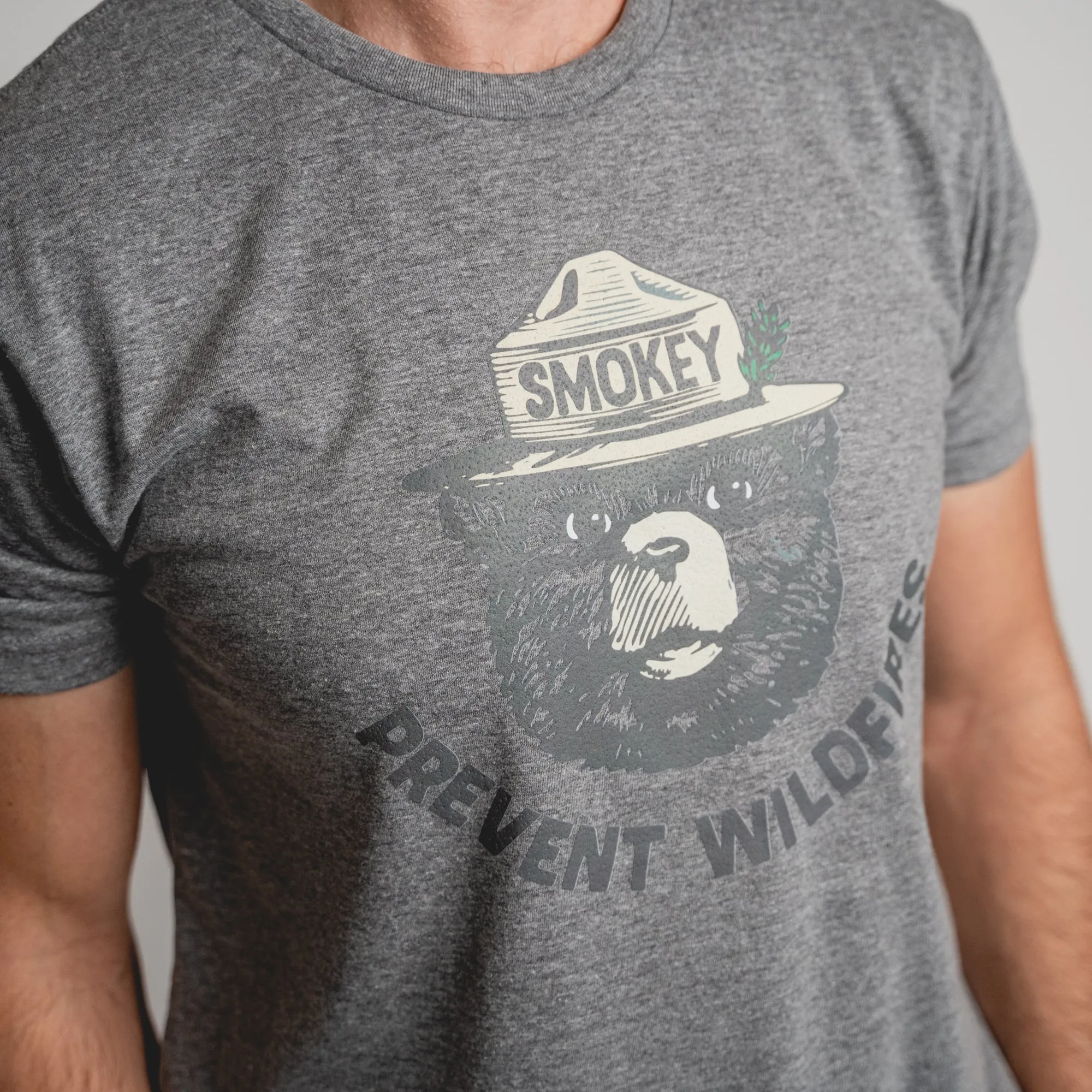 SMOKEY BEAR - CLASSIC (UNISEX)