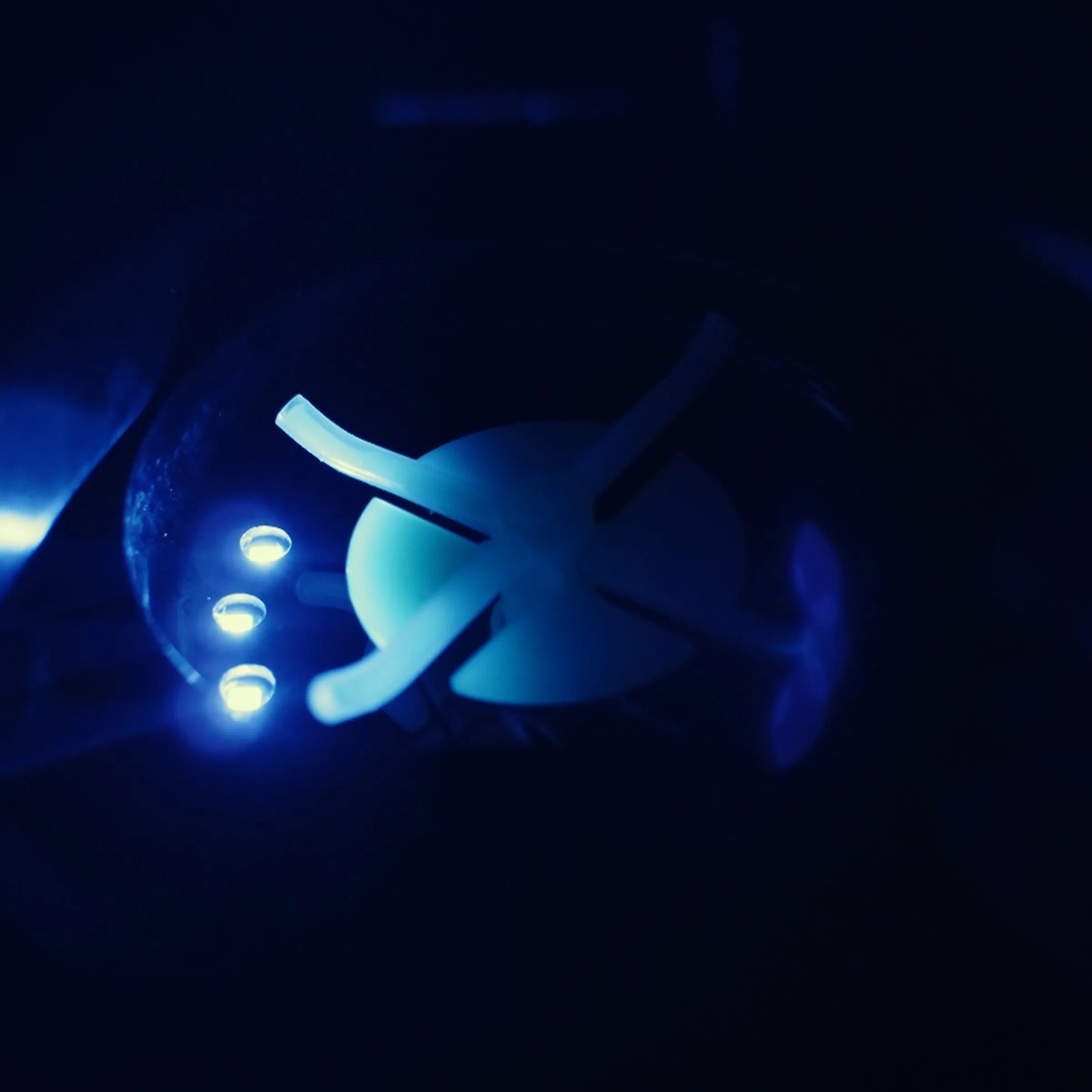Sonic Loader w/ UV Glowball™ Charging Lights