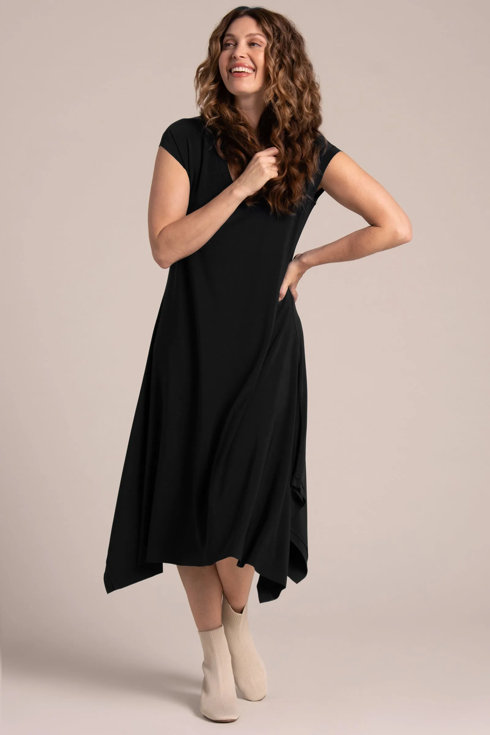 Splice V-Neck Dress | Black