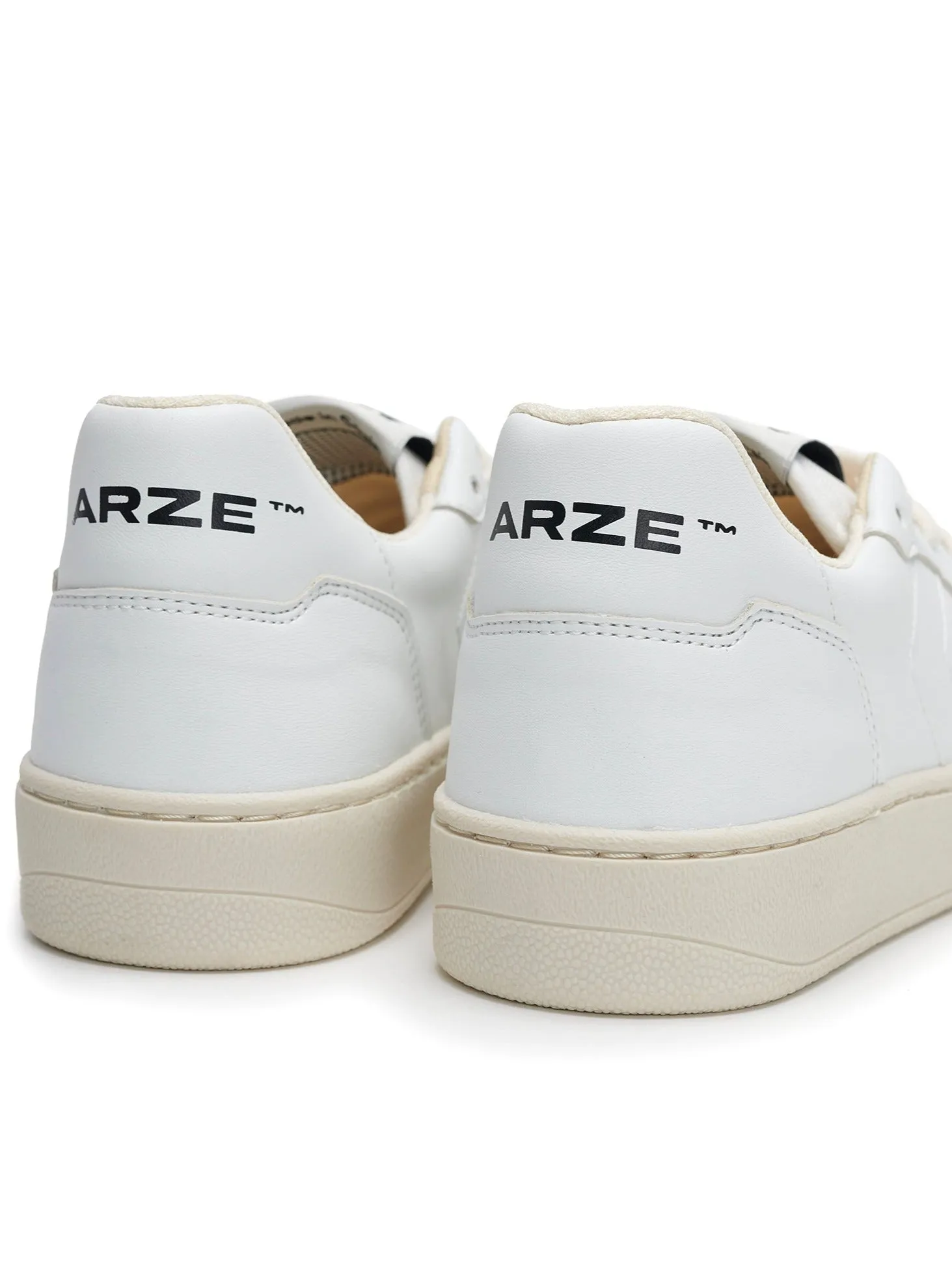 TAIGA - White